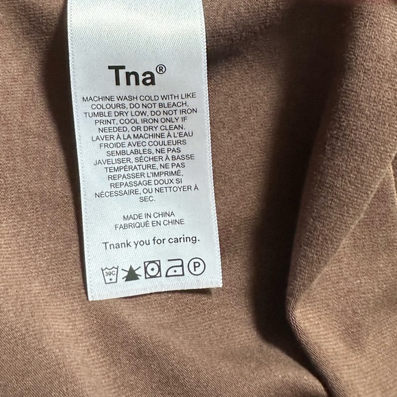 NWT- TNA by Aritzia Queens dress - Picture 11 of 12